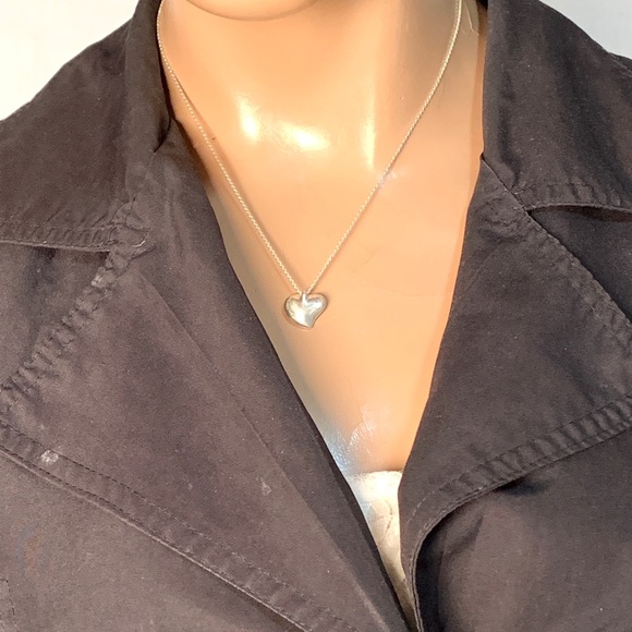 Authentic Tiffany & co silver full heart necklace - Picture 8 of 8